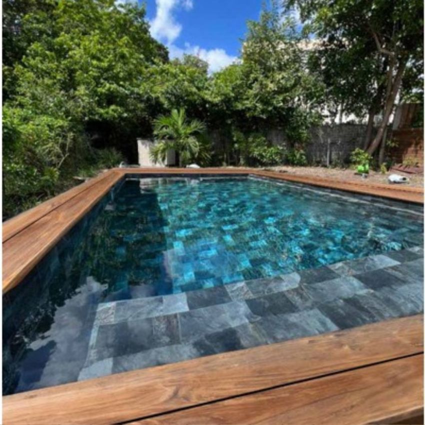 Piscine Bois Luxe Rectangulaire avec Plage immergée + Escalier 620x420x145cm Pierre de Bali