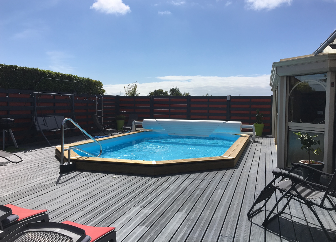 achetez cette piscine bois d argent allongee avec escalier 610x400x130 cm lekingstore