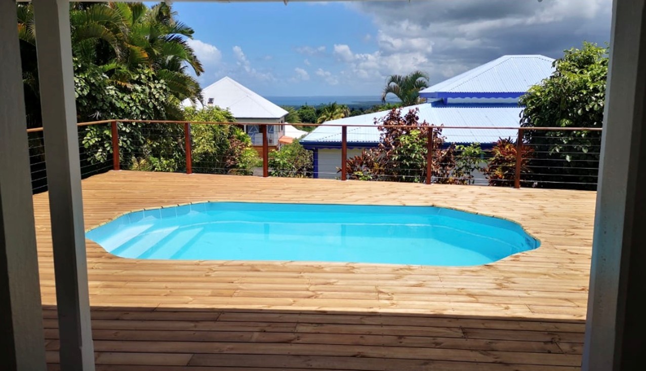 piscine allongee en bois avec escalier lola 540x336x130 cm lekingstore