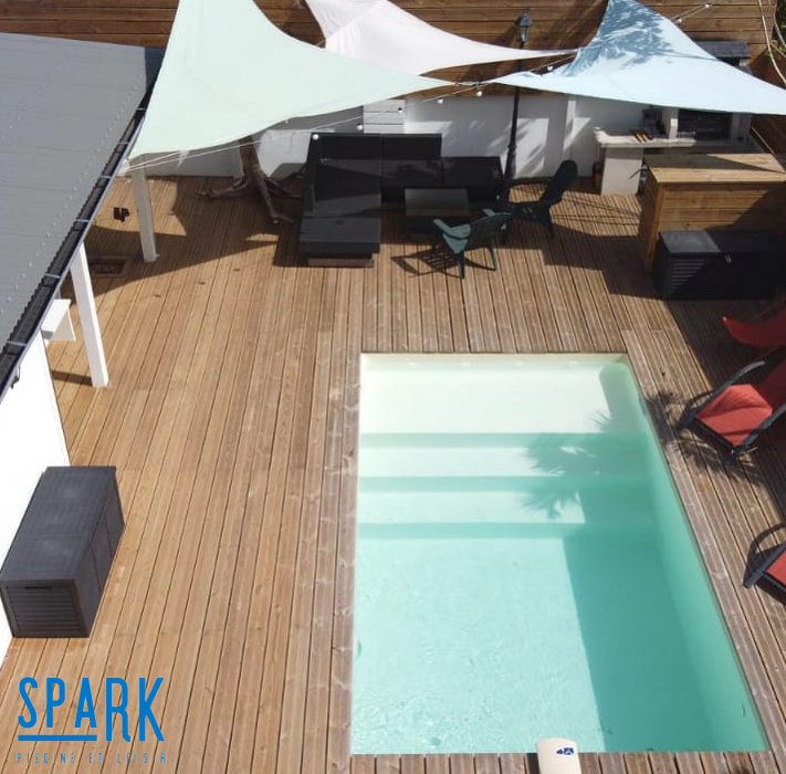 Piscine Bois Luxe Rectangulaire avec Plage Immergée + Escalier 520x320x131cm